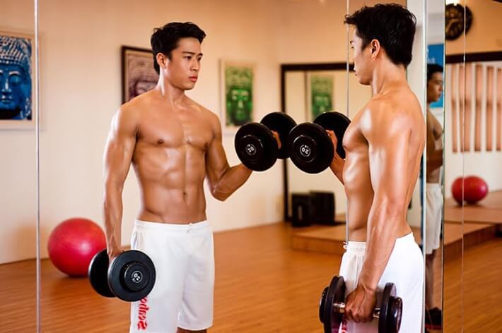 Tập gym giúp nam giới có bụng 6 múi