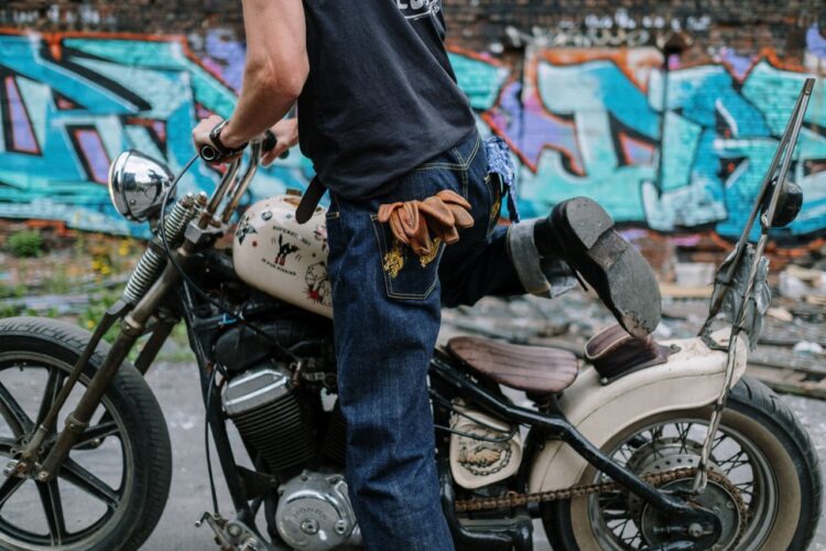 Raw Denim: khi sự từng trải khắc họa lên chiếc quần jeans