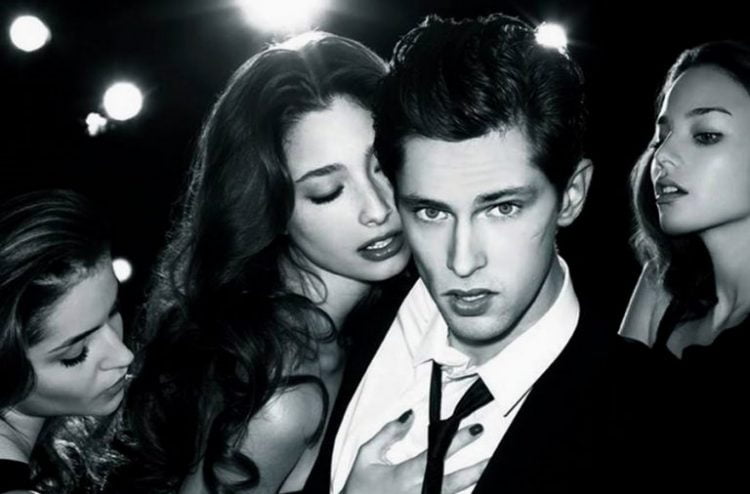 Tại sao con trai có mùi thơm