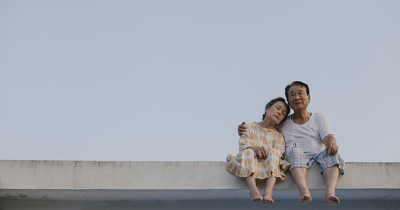review phim điều cha mẹ không kể Romang 2019 2
