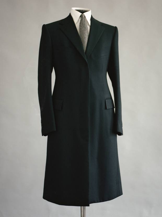 Áo khoác dài của Michael Browne, từ £7.250