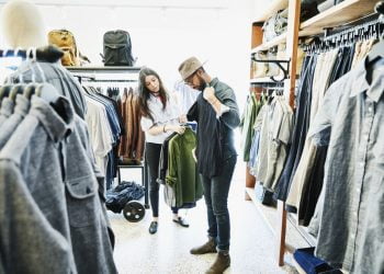 làm thế nào để giải quyết hàng tồn kho thời trang