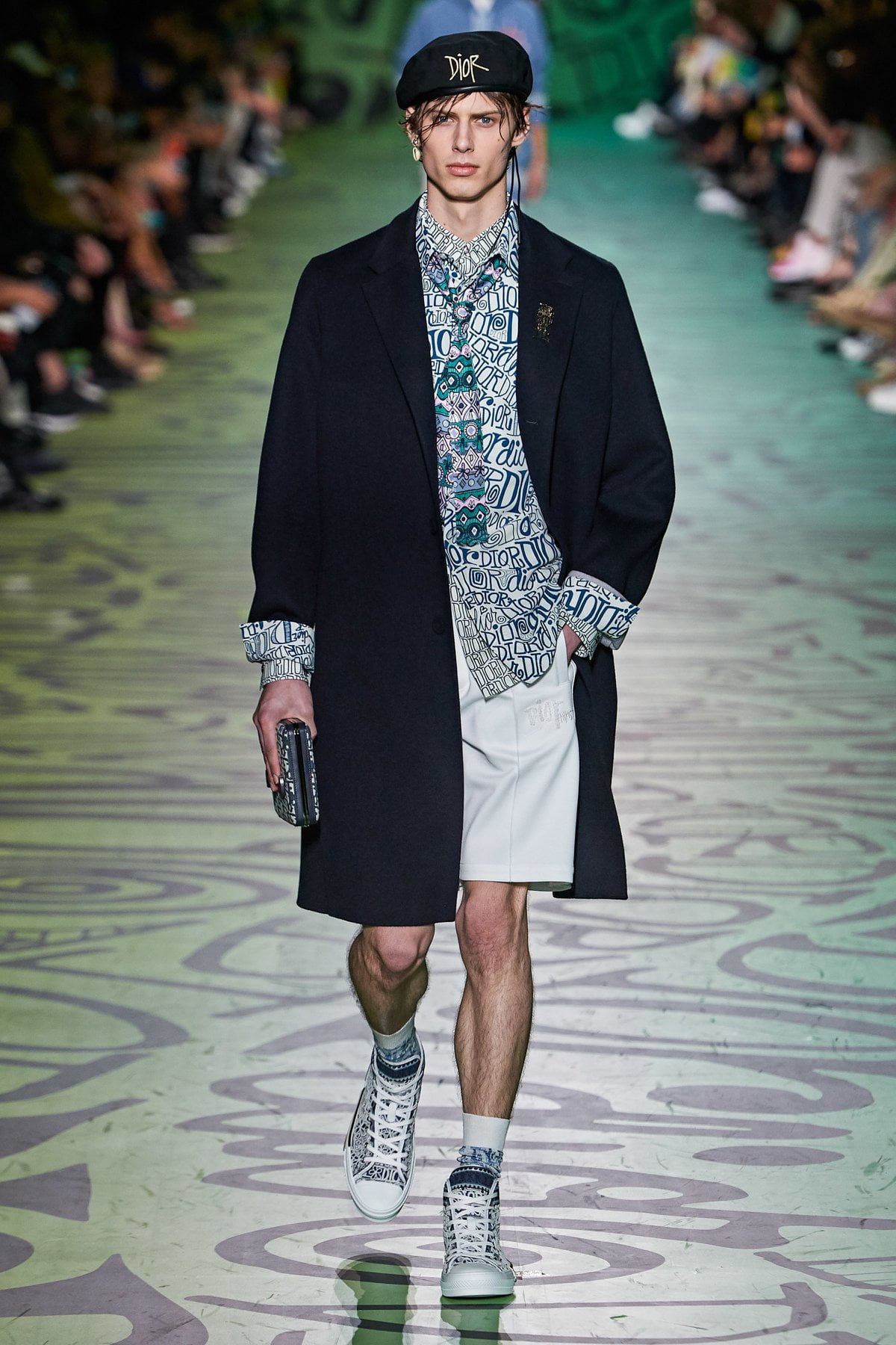 Dior muốn đánh gục cả thế giới với dòng thời trang nam đầy nhục cảm 9