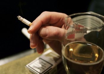 Cách cai thuốc lá hiệu quả với các phương pháp tự nhiên