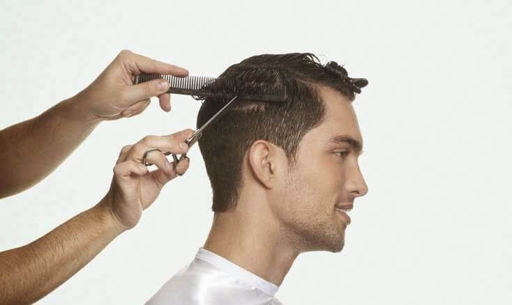 Q & A: Lời khuyên chăm sóc tóc mùa hè đúng cách cho nam giới từ chuyên gia
