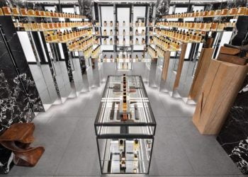 nuoc hoa cho dan ong chau a