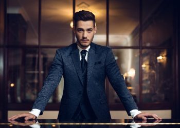 su khac nhau giua nguoi giau co va nguoi nhieu tien