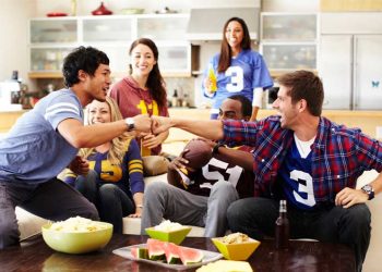 Có những kẻ đừng bao giờ mời đến nhà và nấu cho ăn