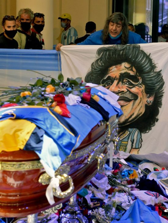 Hình ảnh đám tang Diego Maradona