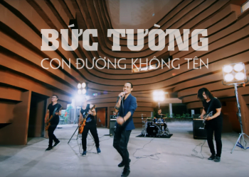 con duong khong ten buc tuong