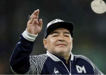 diego-maradona-qua-doi-o-tuoi-60