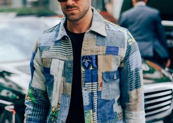 phoi do voi ao khoac denim menback