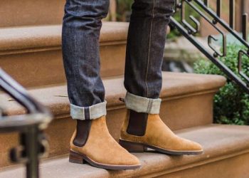 cach phoi quan jeans va boots nam