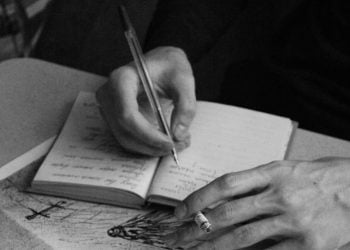 đàn ông viết nhật ký