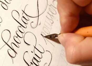 có nên bắt trẻ luyện viết chữ đẹp