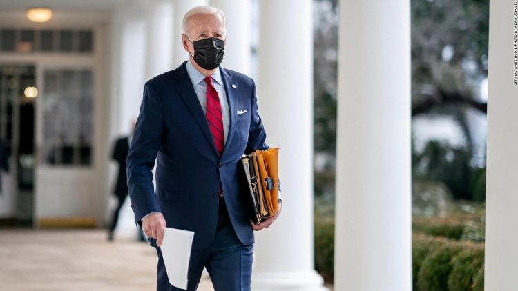 phong cách thời trang của tổng thống mỹ John Biden