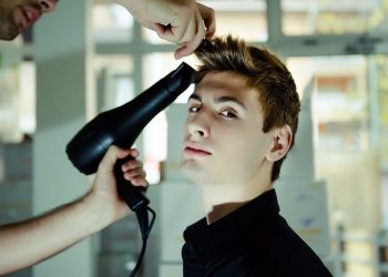 cách sấy tóc nam