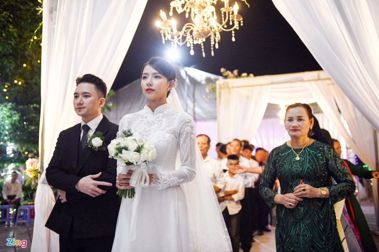 Phan Mạnh Quỳnh kết hôn