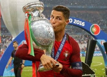 Cristiano Ronaldo là cầu thủ chơi nhiều trận nhất tại Euro