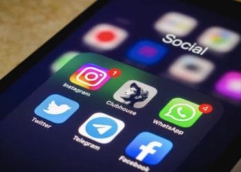 đoán tính cách qua màn hình điện thoại