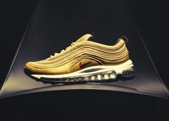 giày sneakers