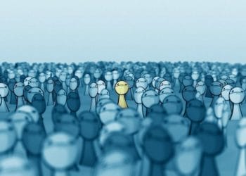 Tránh xa đám đông