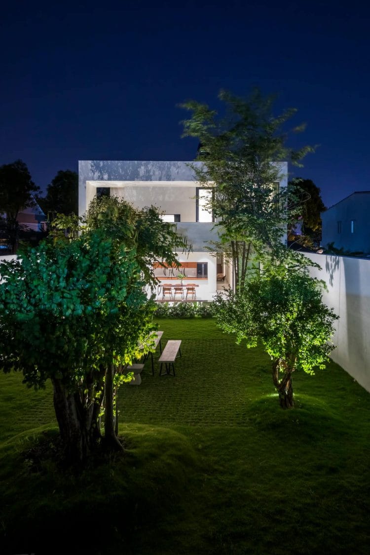 Long Cave Củ Chi: Nhà hang bình yên giữa khu vườn xanh mát