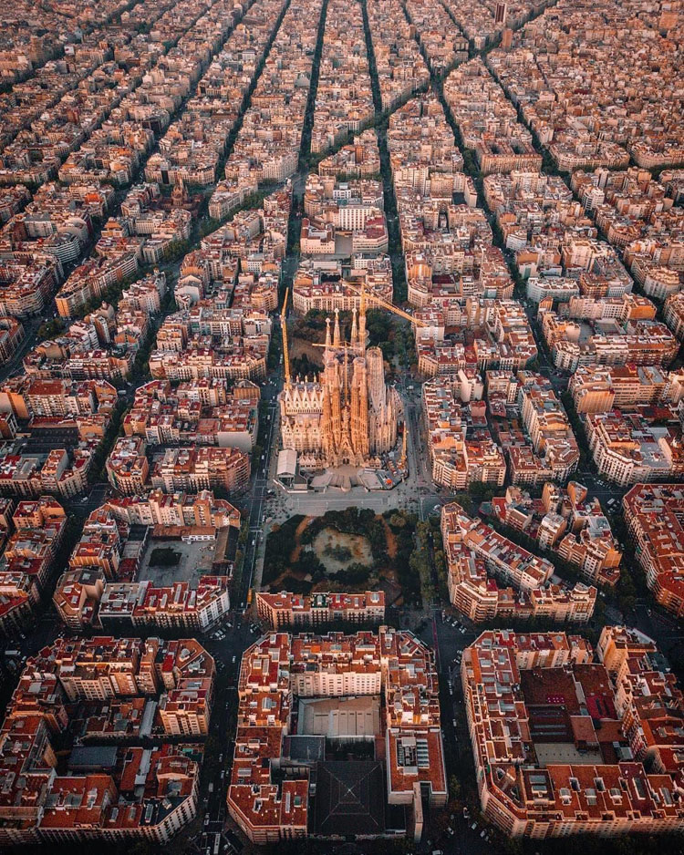 Nhà thờ Familia Sagrada ở Barcelona