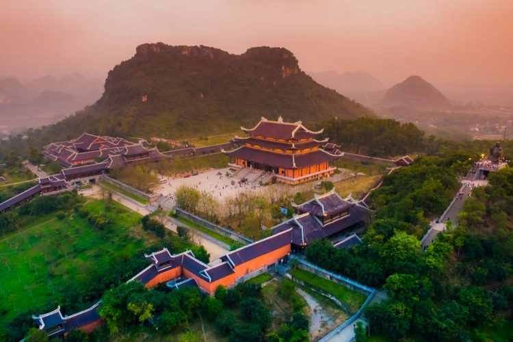 Những ngôi chùa nổi tiếng ở Việt Nam