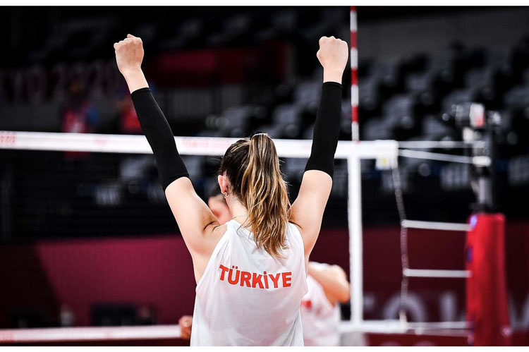 vận động viên bóng chuyền Zehra Gunes Thổ Nhĩ Kỳ