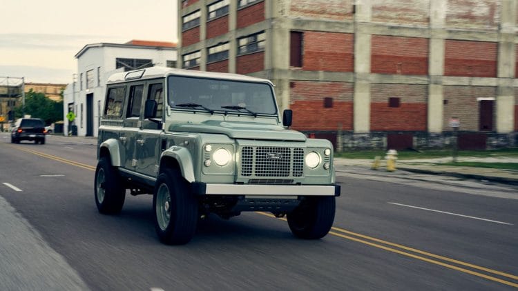 Land Rover Defender Himalaya Hue 166