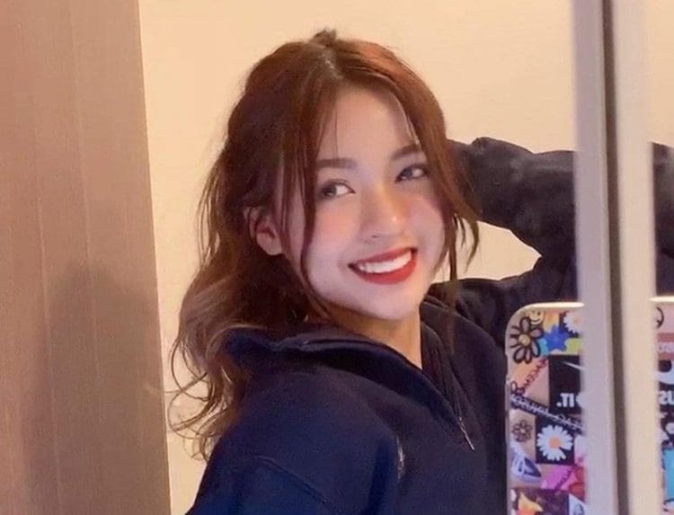 hot girl trứng rán