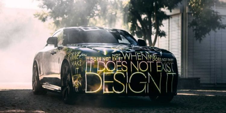 Rolls-Royce Spectre lộ diện