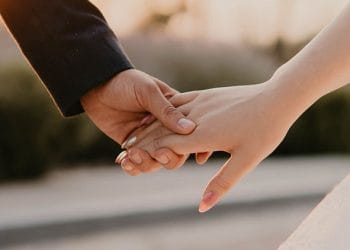 Lấy chồng lương cao hay giỏi việc nhà