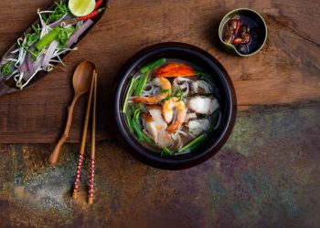 Bông điên điển nấu canh chua cá rô đồng thơm vị quê nhà