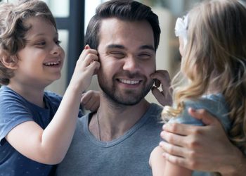 những điều cha mẹ không nên làm với con cái