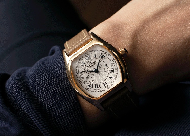 Đồng hồ Cartier Tortue gold 18k