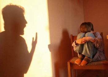 dạy con bằng nỗi sợ hãi