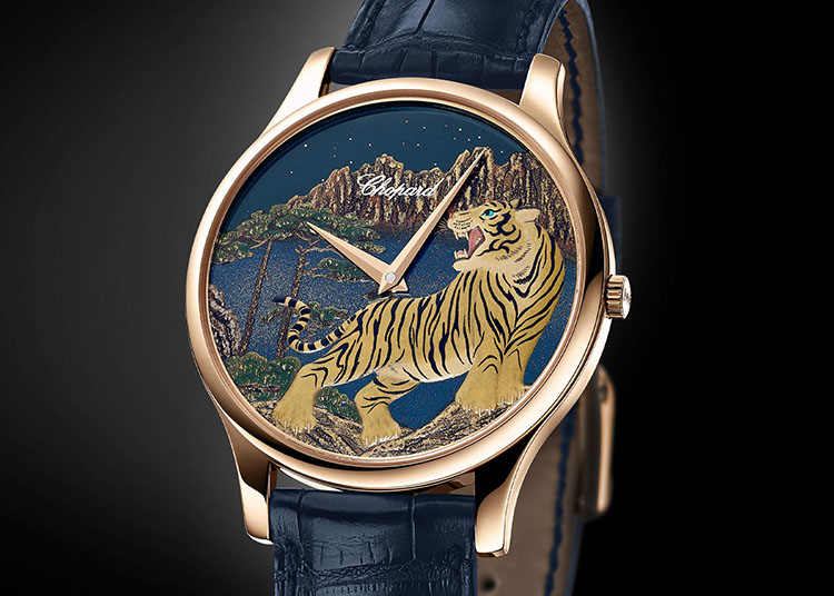 Đồng hồ năm con hổ
