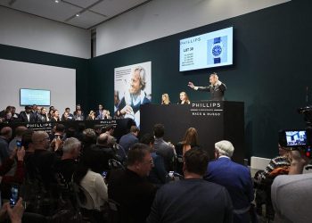 đấu giá đồng hồ