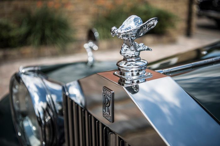 Biểu tượng Spirit of Ecstasy mới của Rolls-Royce