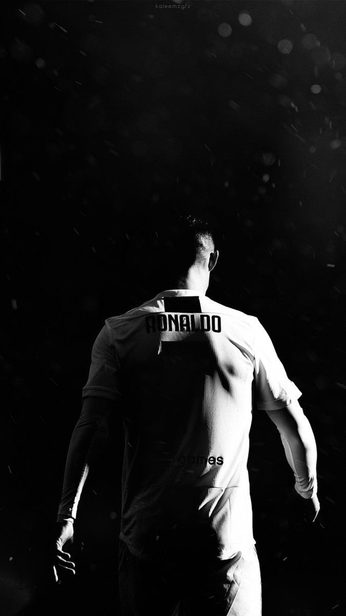 Hình nền Ronaldo đen trắng đẹp