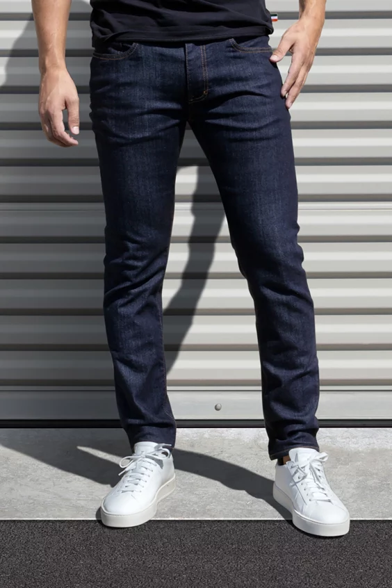 quần jeans màu xanh indigo