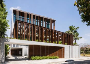 Louvers House