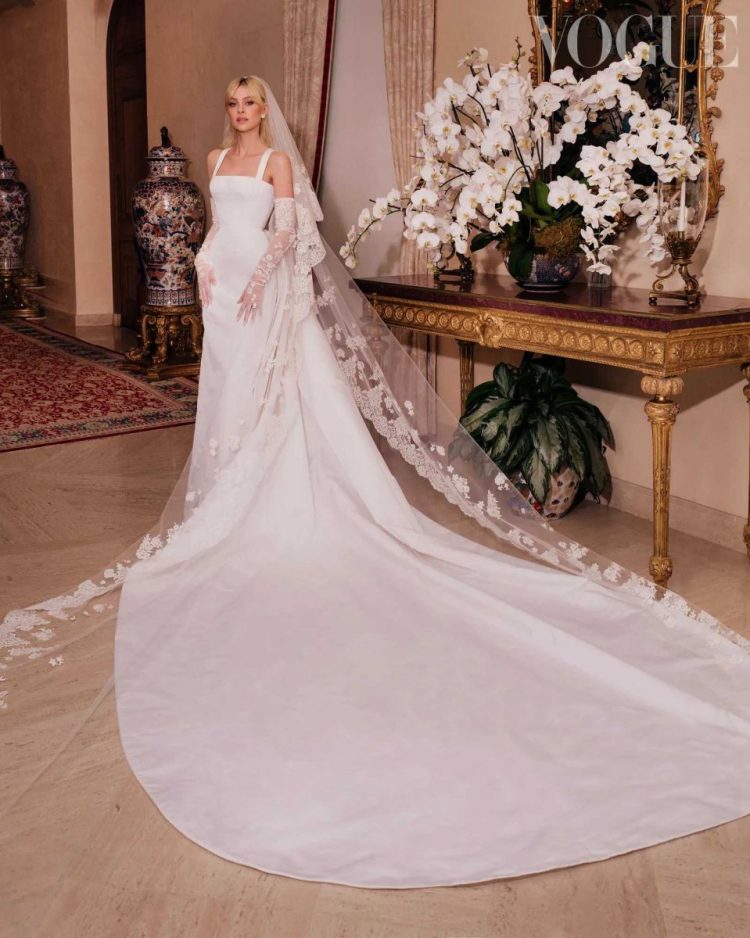 Váy cưới của Nicola Peltz Beckham