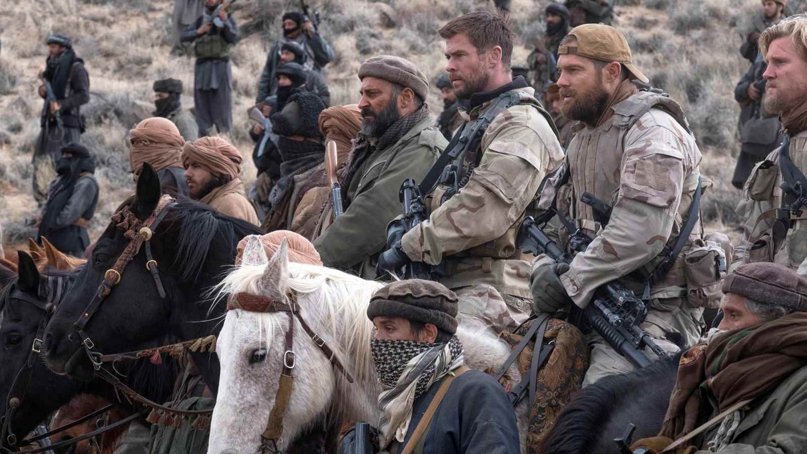 Phim Netflix hay 12 Strong – 12 kỵ binh quả cảm