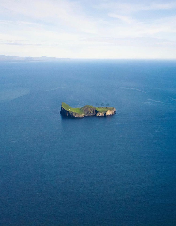 Ngôi nhà cô đơn nhất thế gian trên đảo Ellidaey