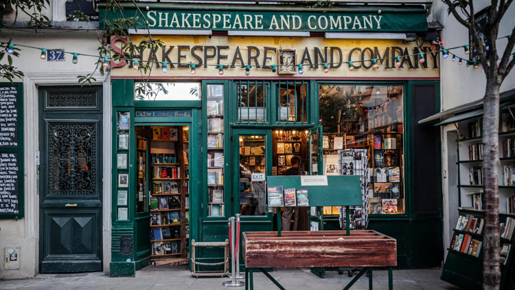 Hiệu sách Shakespeare and Company tại Paris