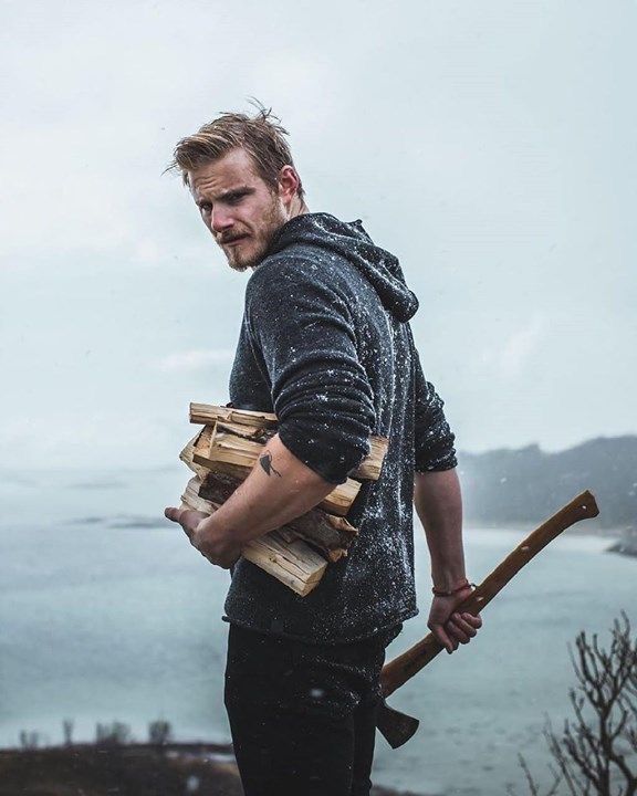 đàn ông lao động chân tay