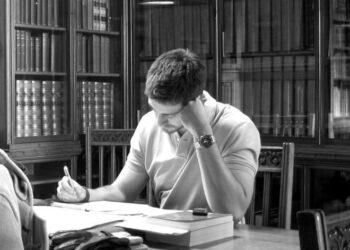 vượt qua kích thích cảm xúc